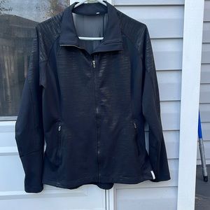 Columbia Women’s work out jacket, size large